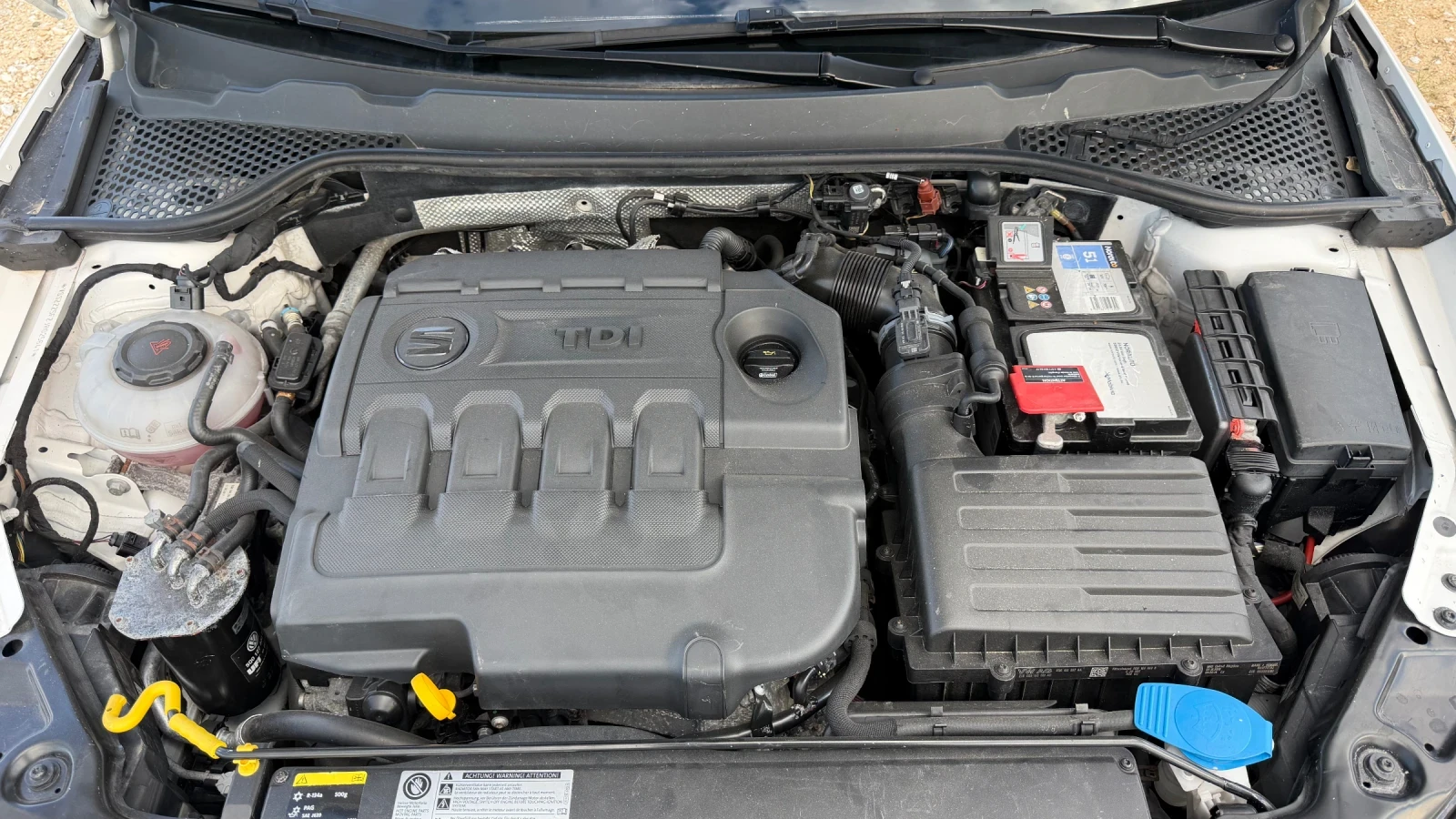 Seat Leon 1.6TDI EURO6, снимка 16 - Автомобили и джипове - 56202580