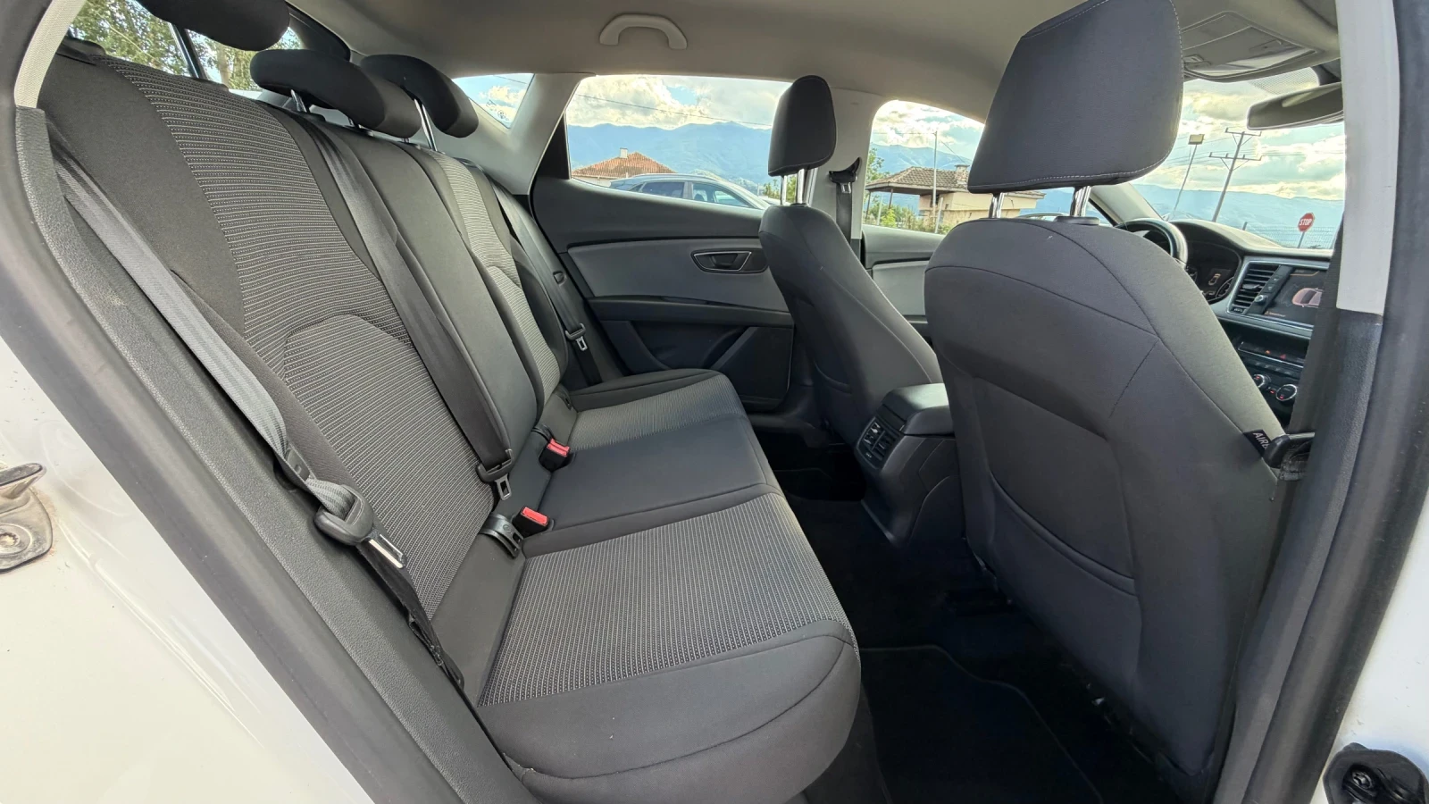 Seat Leon 1.6TDI EURO6, снимка 10 - Автомобили и джипове - 56202580