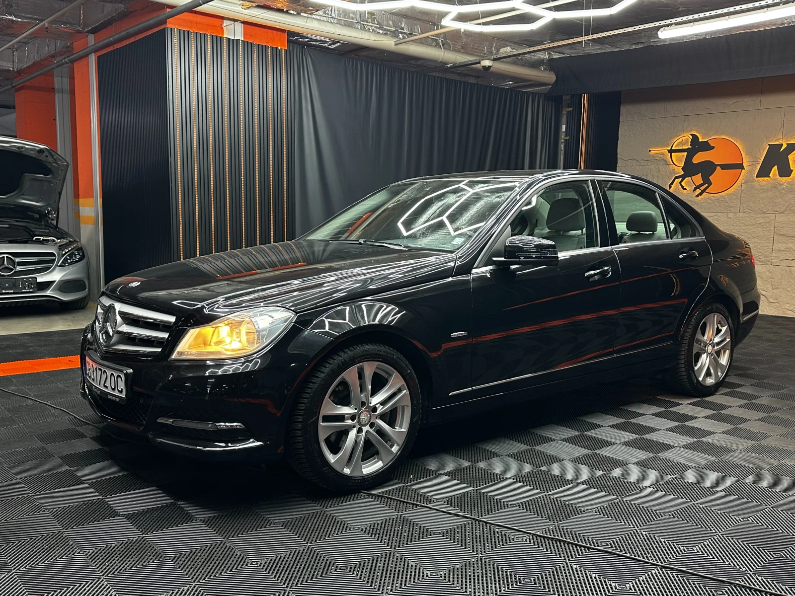 Mercedes-Benz C 200 1.8i 184 к.с., снимка 3 - Автомобили и джипове - 56231083
