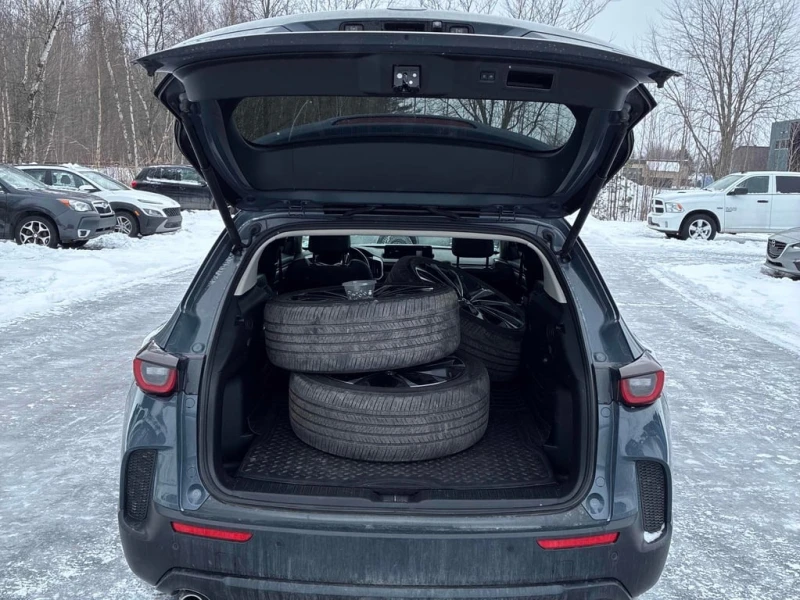 Mazda CX-50 2023 GT * CARFAX * БЕЗ ПЪРВОНАЧАЛНА ВНОСКА, снимка 16 - Автомобили и джипове - 52941655