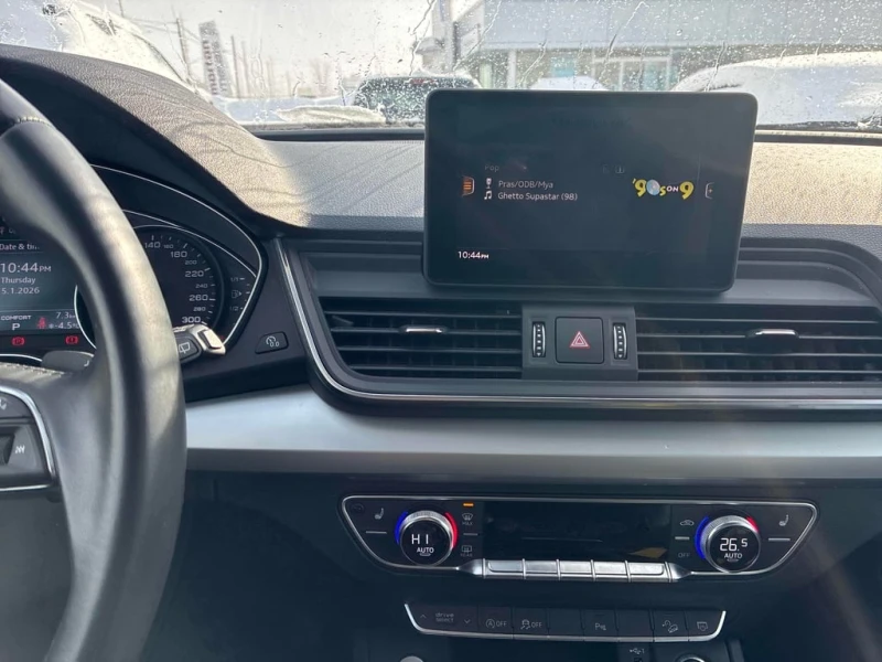 Audi Q5 * Komfort * CARFAX * БЕЗ ПЪРВОНАЧАЛНА ВНОСКА, снимка 9 - Автомобили и джипове - 53198535