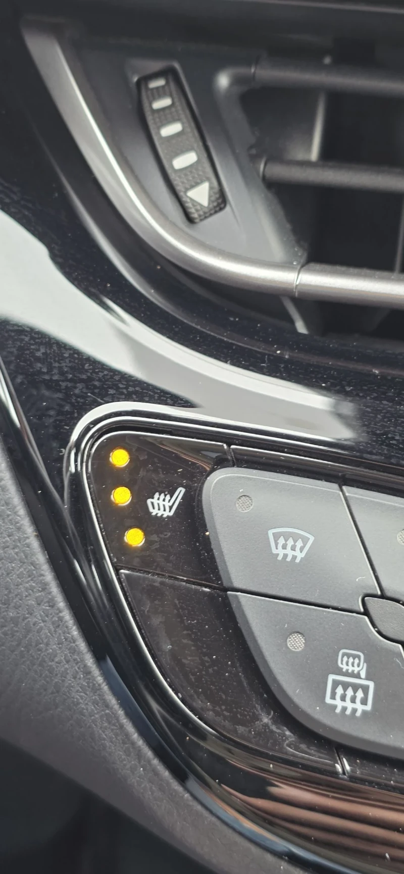 Toyota C-HR 1.8 Hybrid-FaceLift-122hp-Euro6, снимка 14 - Автомобили и джипове - 53581363