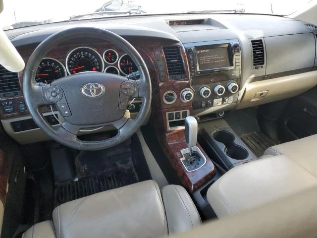 Toyota Sequoia, снимка 8 - Автомобили и джипове - 48726359