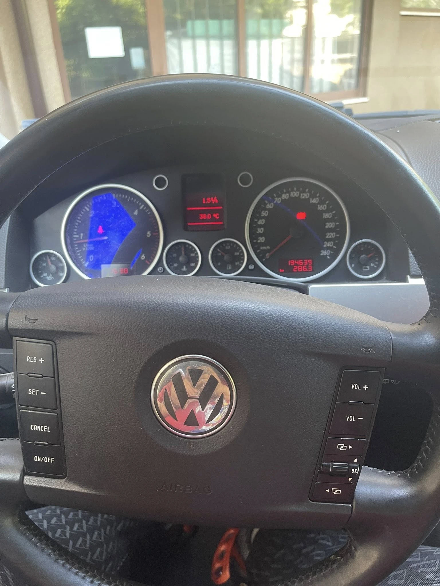 VW Touareg  - изображение 7