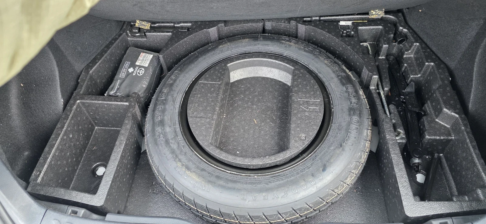 Toyota C-HR 1.8 Hybrid-FaceLift-122hp-Euro6 | Mobile.bg � ����������� 17