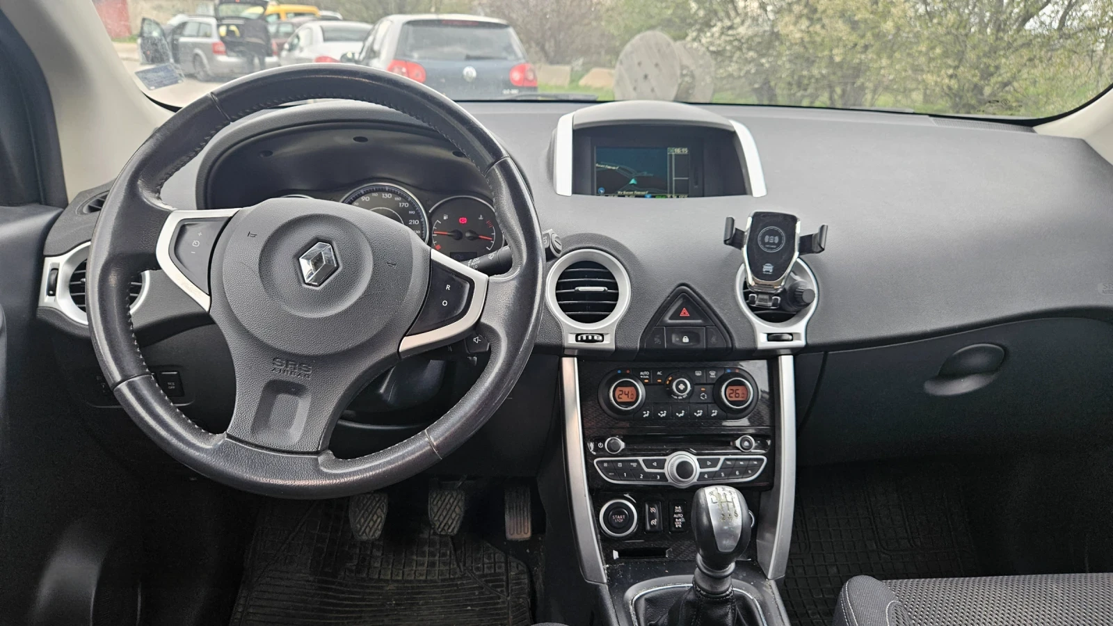 Renault Koleos 2.0, 4х4, 150к.с., снимка 11 - Автомобили и джипове - 54723594