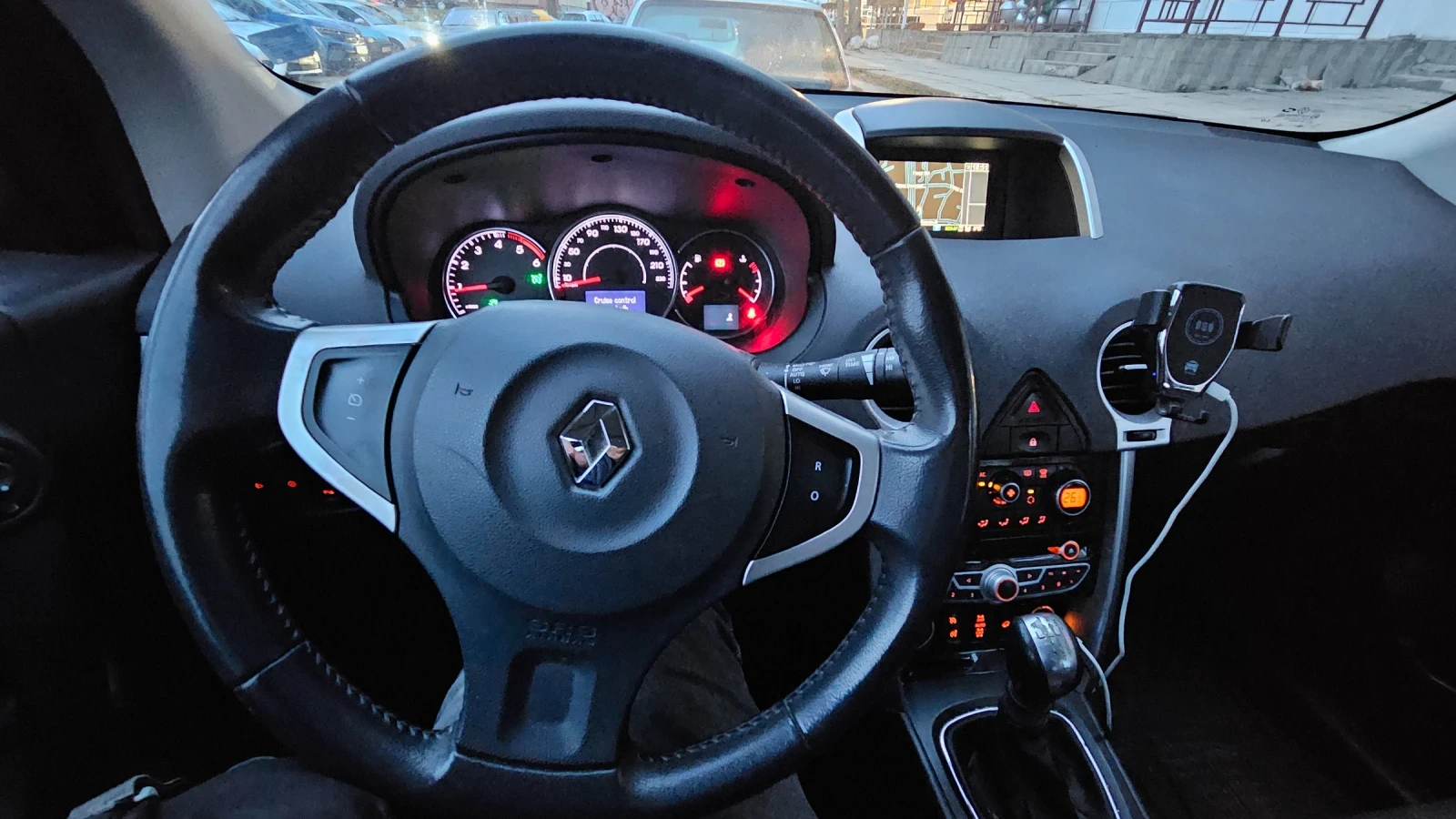 Renault Koleos 2.0, 4х4, 150к.с., снимка 16 - Автомобили и джипове - 54723594