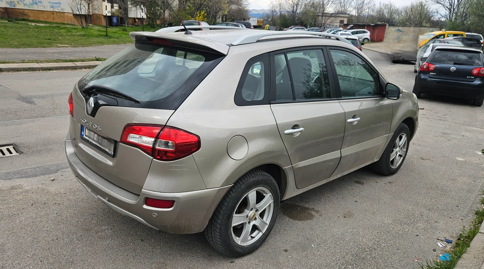 Renault Koleos 2.0, 4х4, 150к.с., снимка 6 - Автомобили и джипове - 54723594