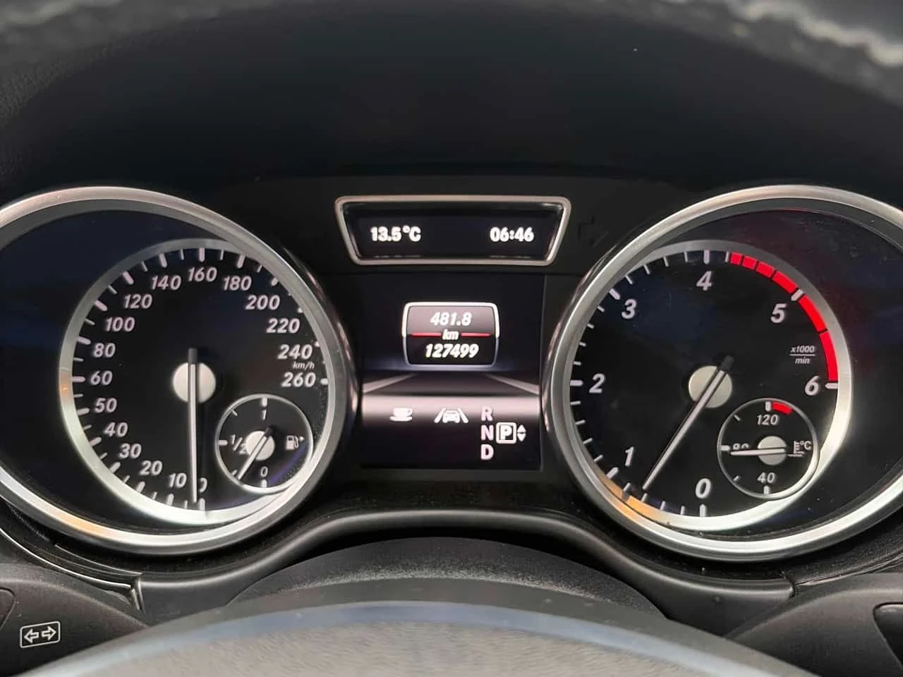 Mercedes-Benz ML 350 BlueTEC/ПОДГРЕВИ/ПАНОРАМА, снимка 8 - Автомобили и джипове - 54423131