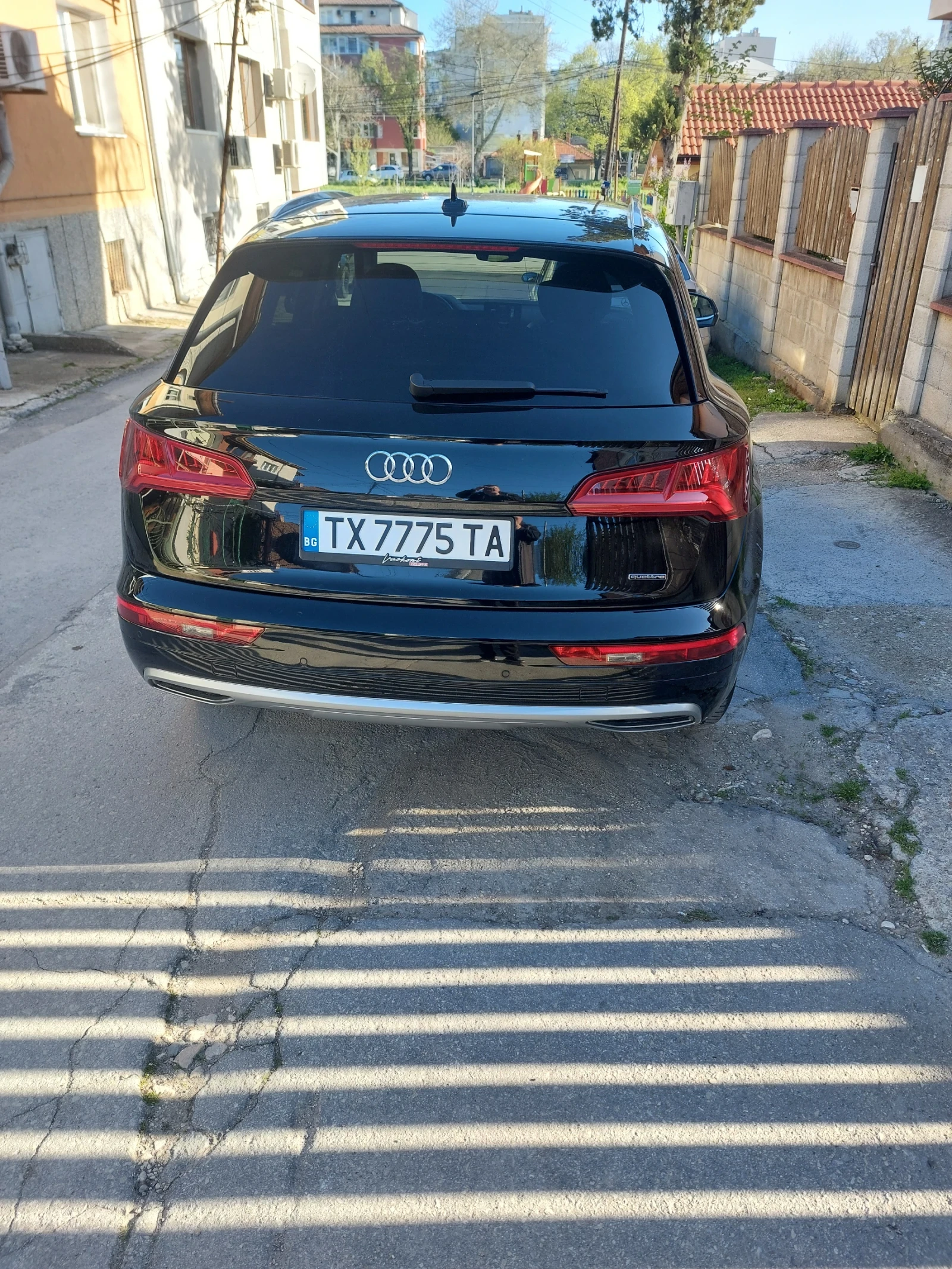 Audi Q5 2.0 тди , снимка 4 - Автомобили и джипове - 54449593