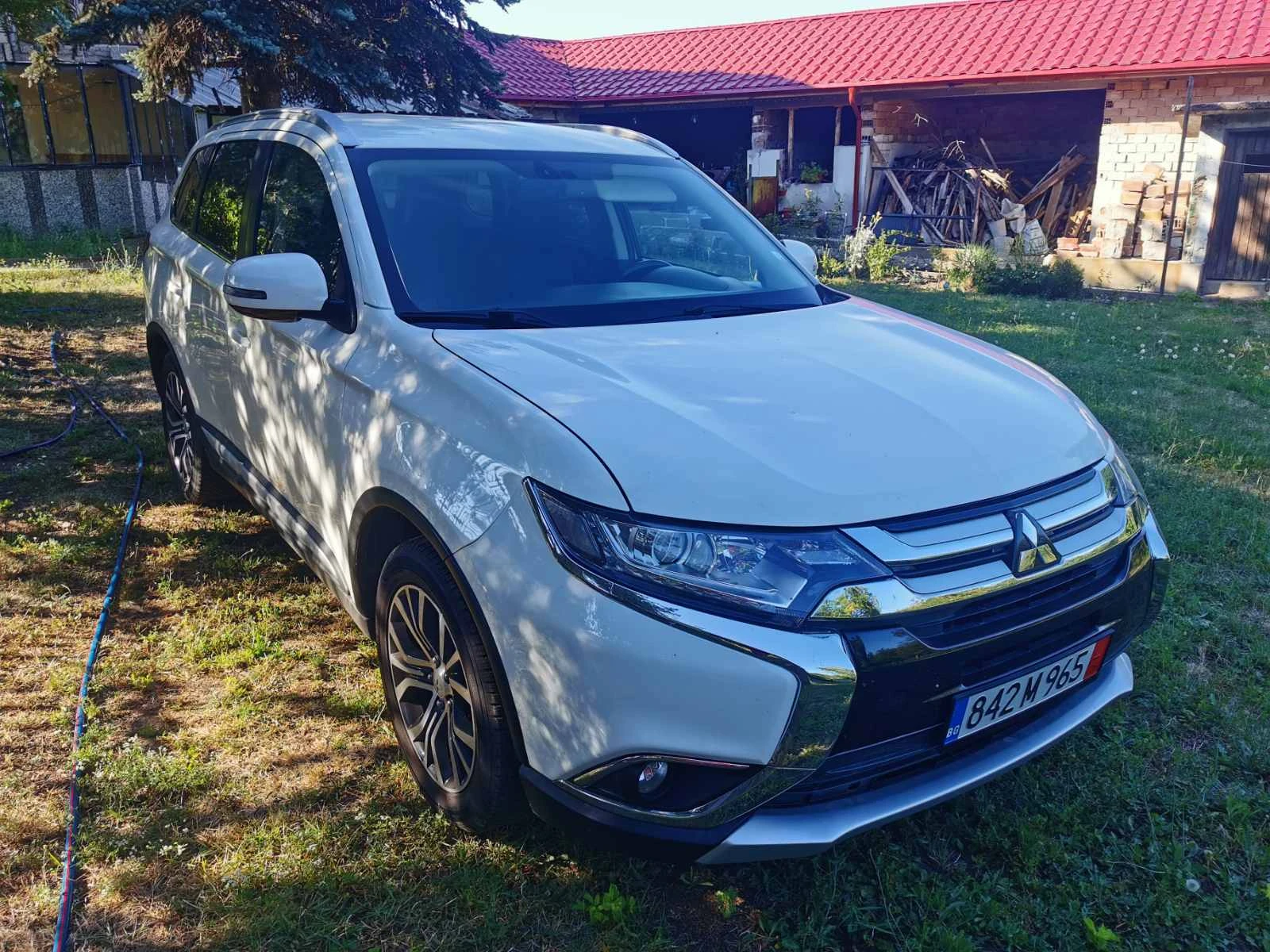 Mitsubishi Outlander 2.0 150 �.�. 4�4, ���, ������� | Mobile.bg � ����������� 4