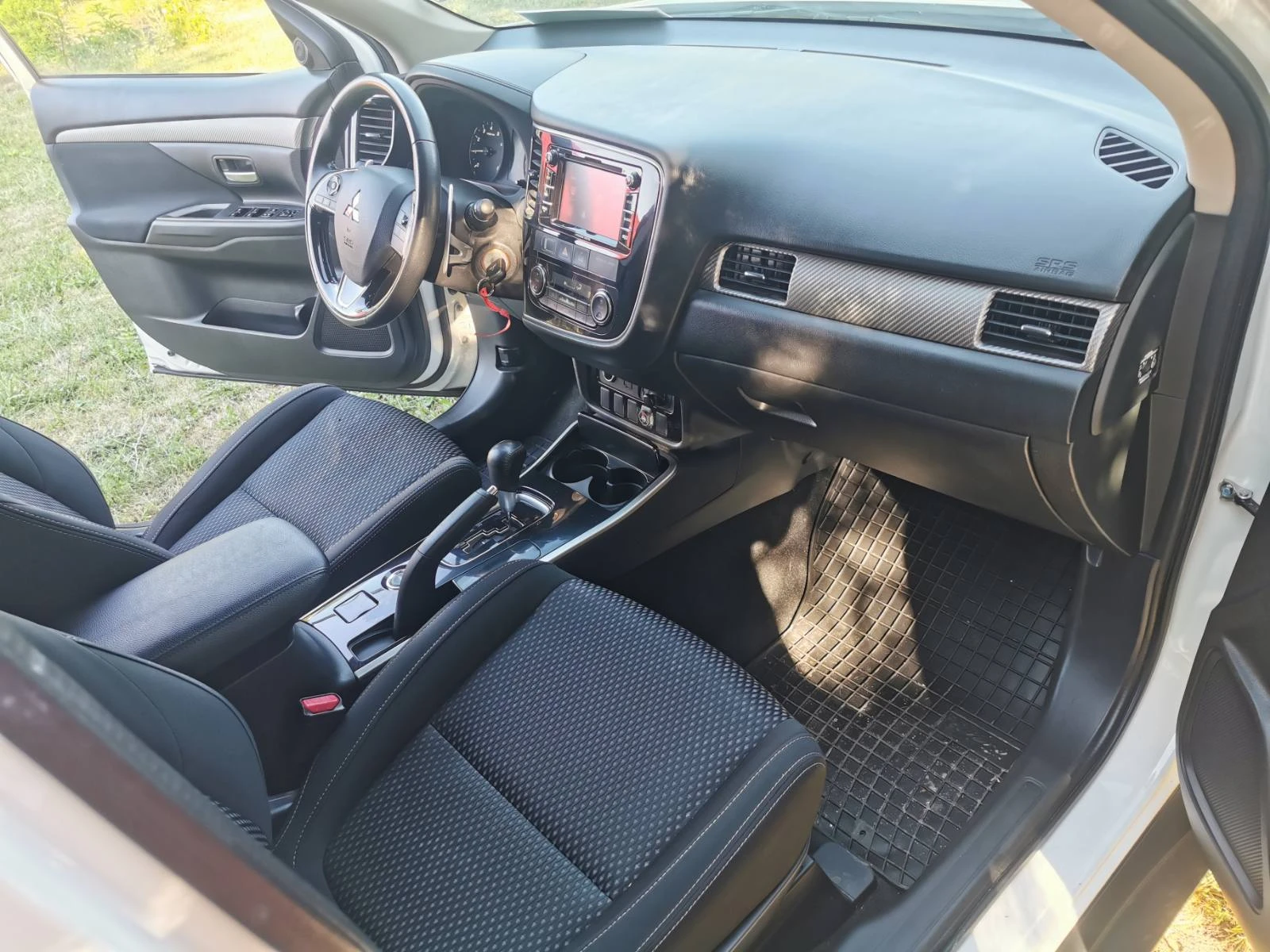 Mitsubishi Outlander 2.0 150 �.�. 4�4, ���, ������� | Mobile.bg � ����������� 13