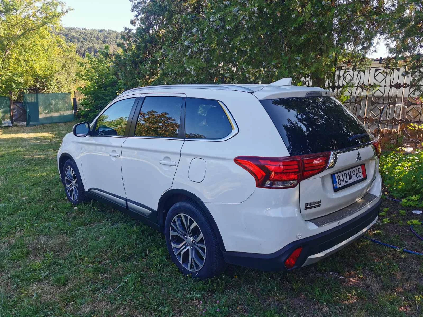 Mitsubishi Outlander 2.0 150 �.�. 4�4, ���, ������� | Mobile.bg � ����������� 5