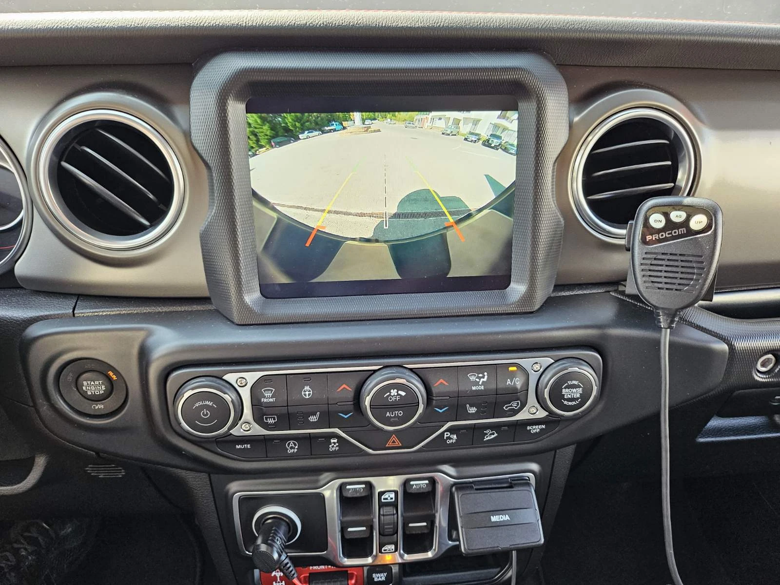 Jeep Wrangler RUBICON UNLIMITED 2.0L, снимка 14 - Автомобили и джипове - 55909843