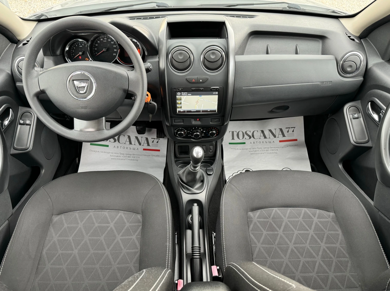 Dacia Duster 1.5dci* Навигация* Камера* Сервизна История, снимка 7 - Автомобили и джипове - 56160039