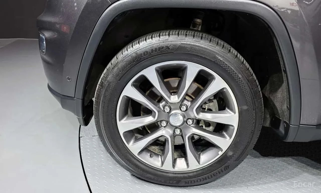 Jeep Cherokee 3.6 Limited/ФИНАНСИРАНЕ, снимка 5 - Автомобили и джипове - 56331882