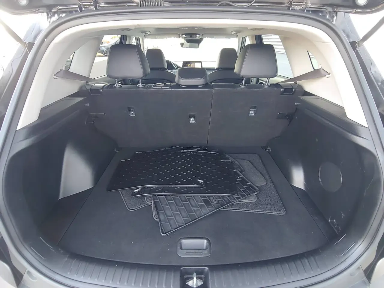 Kia Seltos SX Turbo 1.6L AWD | SUNROOF | NAV | 69K KM All | Mobile.bg � ����������� 15