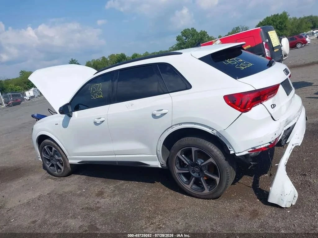 Audi Q3, снимка 15 - Автомобили и джипове - 56688326