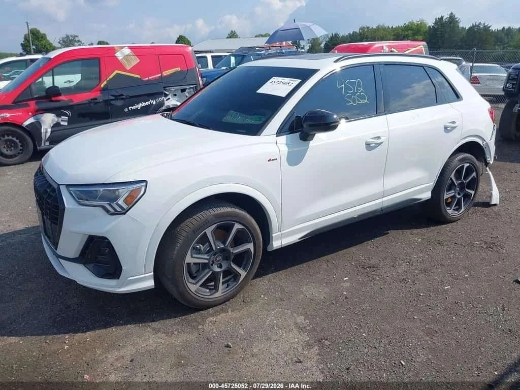 Audi Q3, снимка 2 - Автомобили и джипове - 56688326