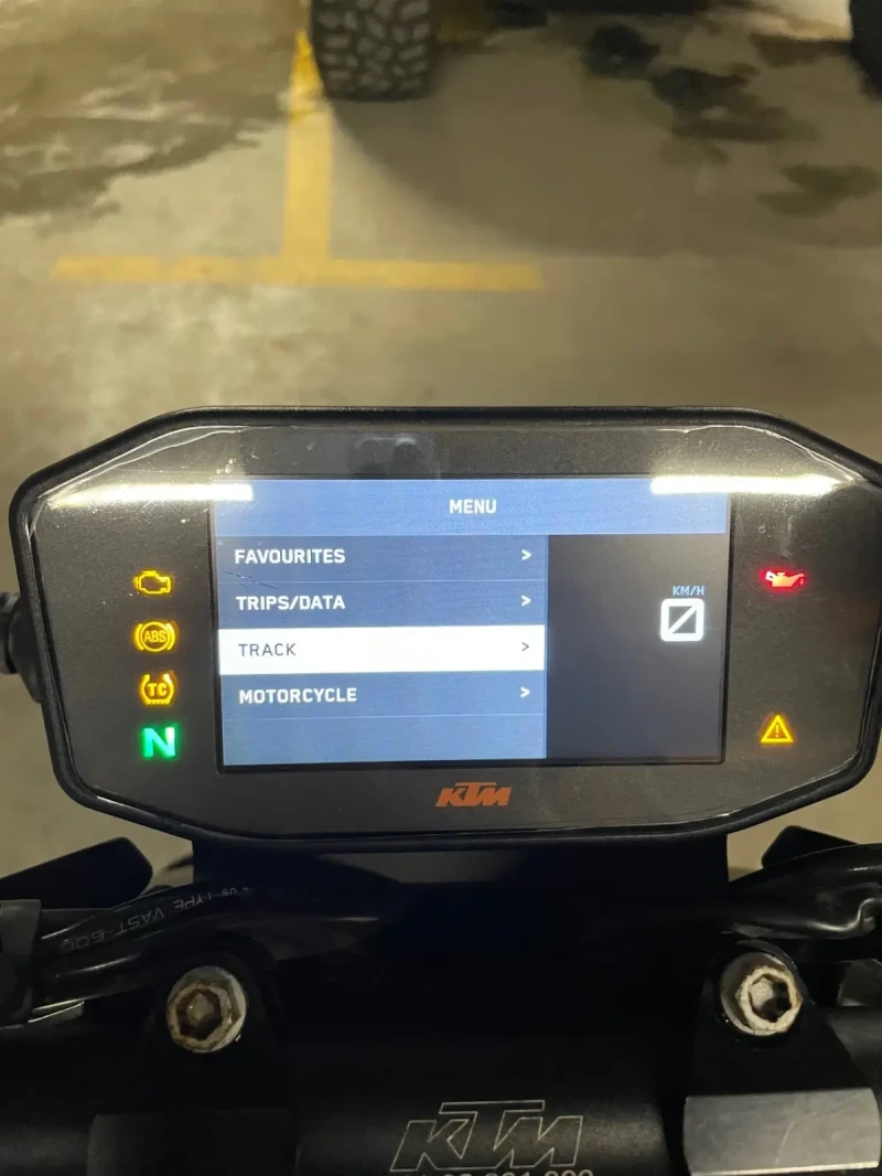 Ktm Duke 790, снимка 15 - Мотоциклети и мототехника - 53003797