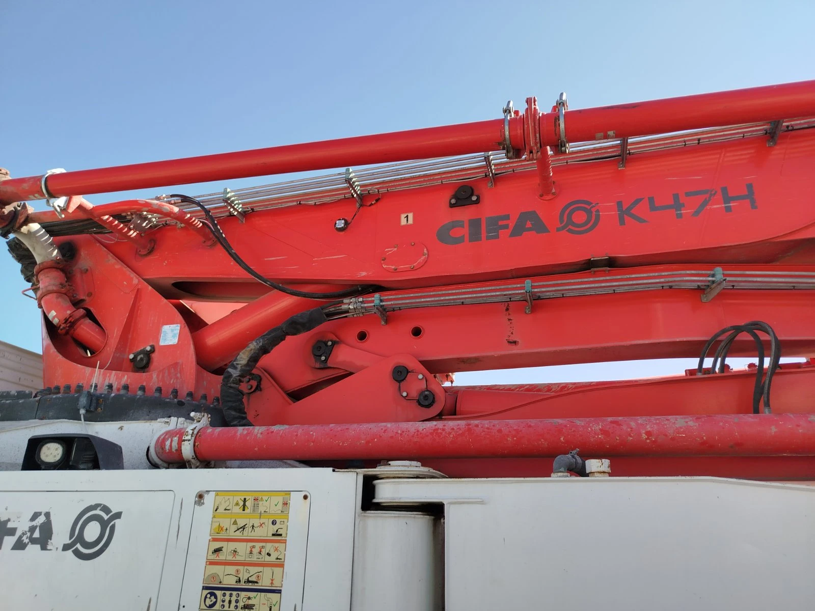 Бетон помпа Mercedes-Benz Arocs 3243 - изображение 5