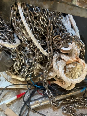 ����� �� �������� �� ������� ���� ACM Dufour Lewmar 3000w