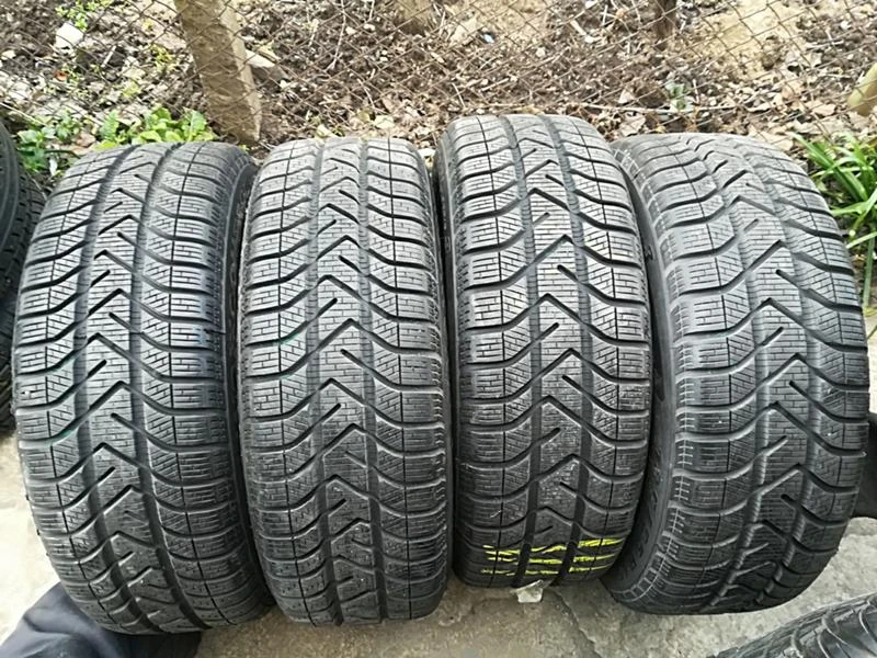 Гуми Зимни 185/55R15, снимка 1 - Гуми и джанти - 23918858