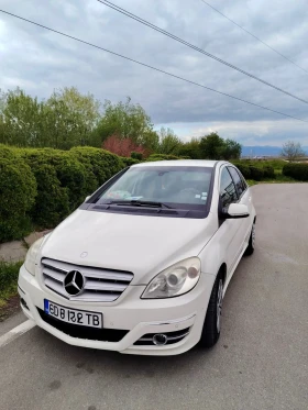 Mercedes-Benz B 180 2 КЛЮЧА Реални Километри Автоматик !, снимка 1