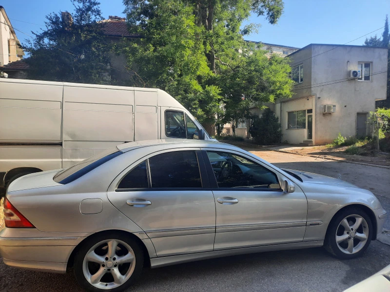 Mercedes-Benz C 180 Avantgarde, Компресор, Фейс, Газ.инж., снимка 8 - Автомобили и джипове - 46681679