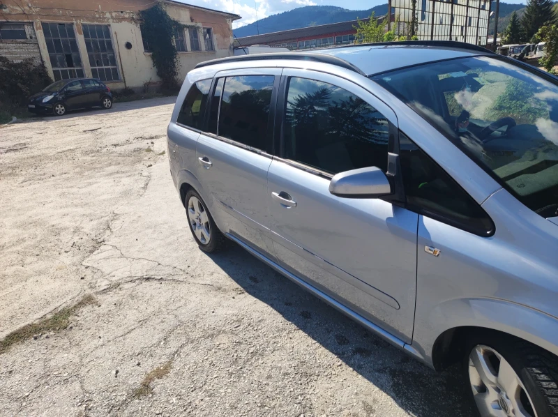 Opel Zafira, снимка 4 - Автомобили и джипове - 47383588