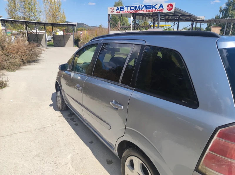 Opel Zafira, снимка 2 - Автомобили и джипове - 47383588