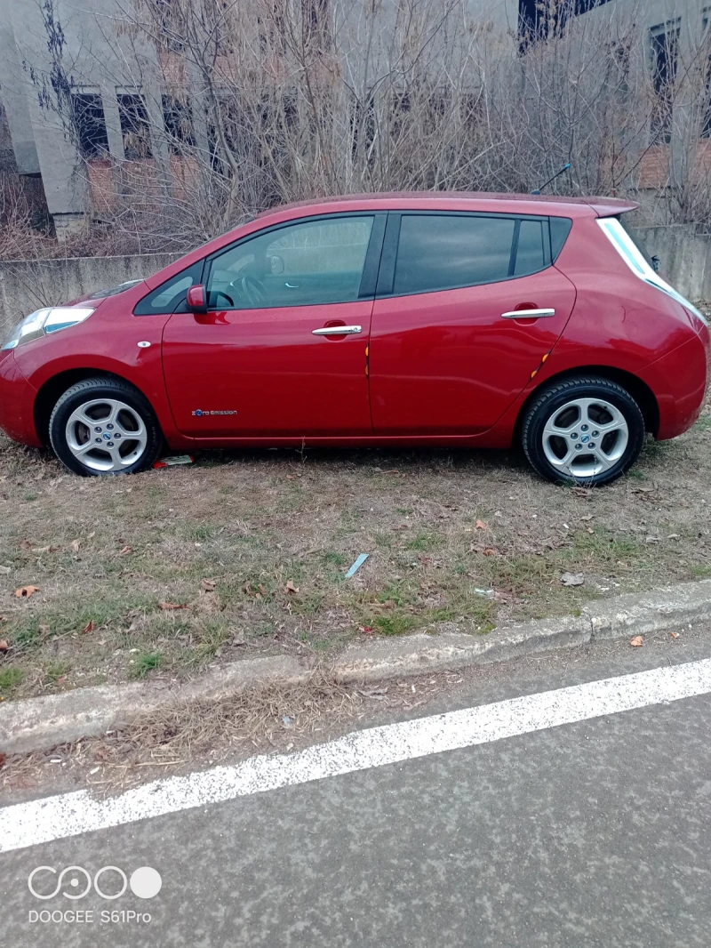 Nissan Leaf , снимка 2 - Автомобили и джипове - 48823970