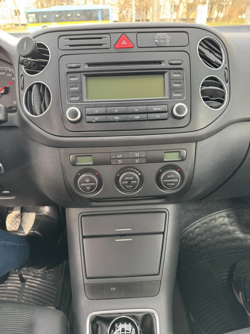 VW Golf Plus 1.4i, снимка 5 - Автомобили и джипове - 48883429