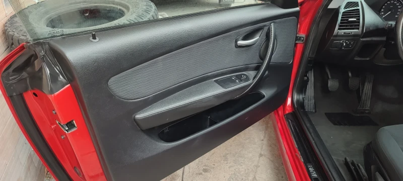 BMW 118 118d, снимка 8 - Автомобили и джипове - 52638524