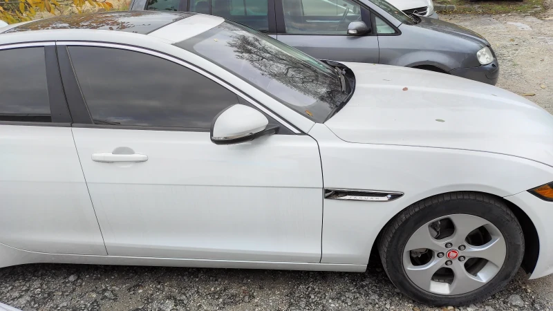 Jaguar XE, снимка 2 - Автомобили и джипове - 52592002