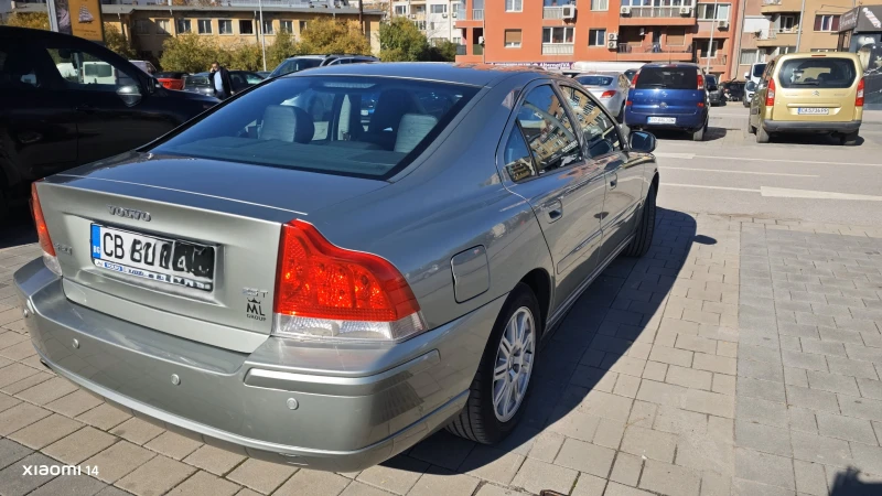 Volvo S60 2.5T, снимка 2 - Автомобили и джипове - 52226049