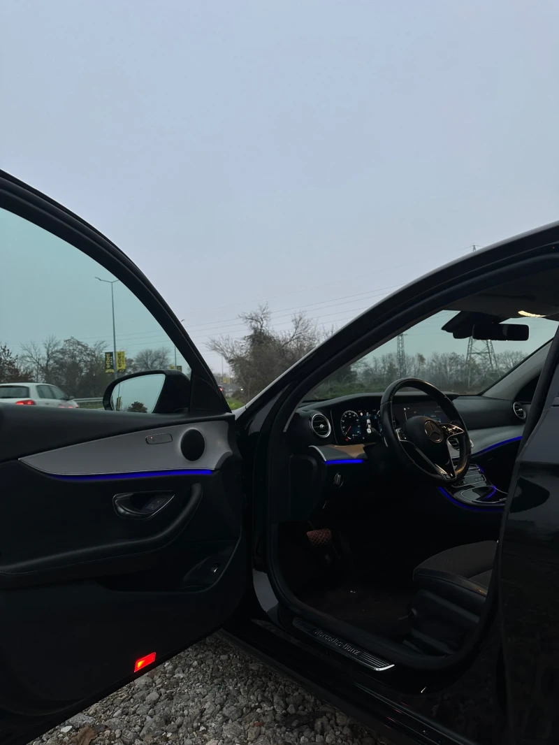 Mercedes-Benz E 220 Facelift/Ambient/PremiumPack, снимка 14 - Автомобили и джипове - 52446294