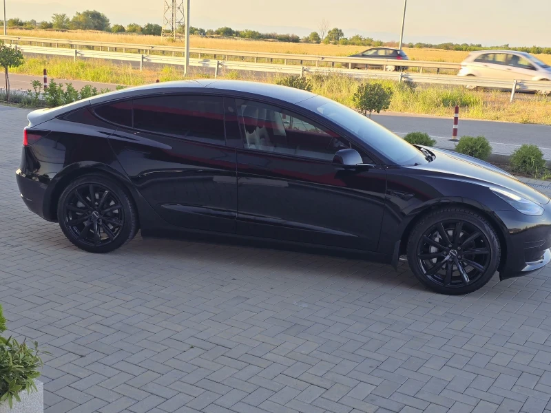 Tesla Model 3 62KW/* 96000KM* * ЕВРОПЕЙСКА ГАРАНЦИЯ ДО 2028, снимка 3 - Автомобили и джипове - 52700207
