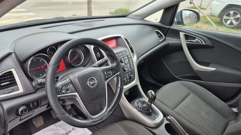 Opel Astra 1.7 CDTi * Sport Tourer * С регистрация* Бартер * , снимка 14 - Автомобили и джипове - 52947075