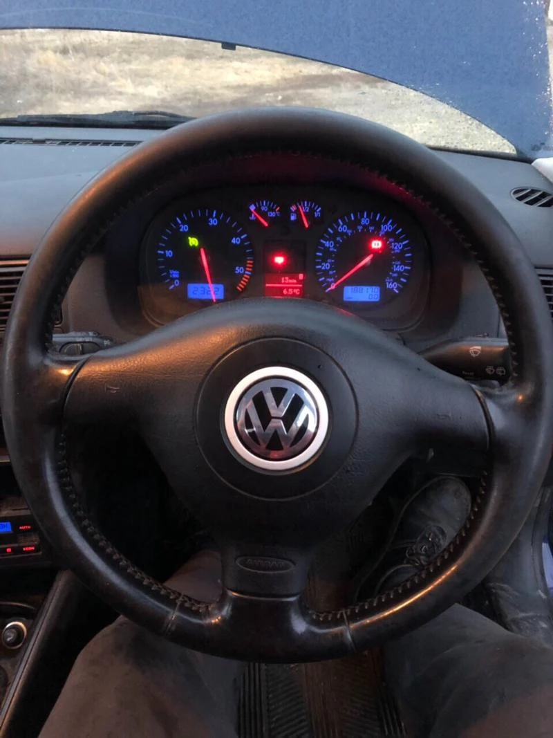 VW Golf 131hp КОЖА КСЕНОН, снимка 14 - Автомобили и джипове - 45090124