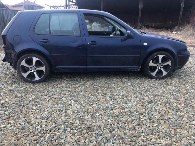 VW Golf 131hp КОЖА КСЕНОН, снимка 5 - Автомобили и джипове - 45090124