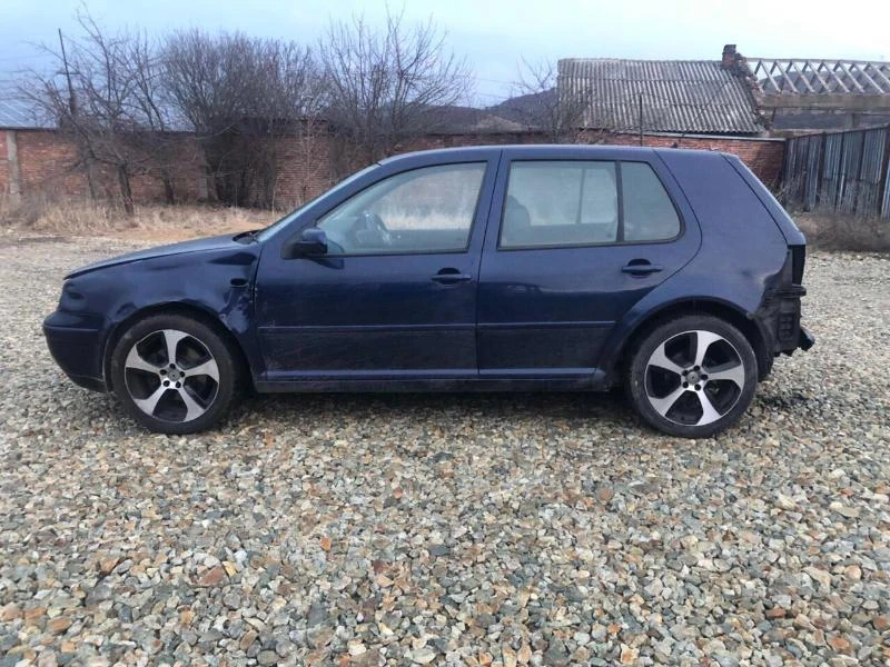 VW Golf 131hp КОЖА КСЕНОН, снимка 4 - Автомобили и джипове - 45090124