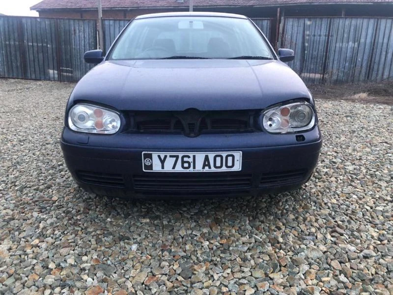 VW Golf 131hp КОЖА КСЕНОН, снимка 3 - Автомобили и джипове - 45090124