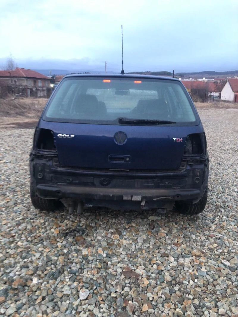 VW Golf 131hp КОЖА КСЕНОН, снимка 6 - Автомобили и джипове - 45090124