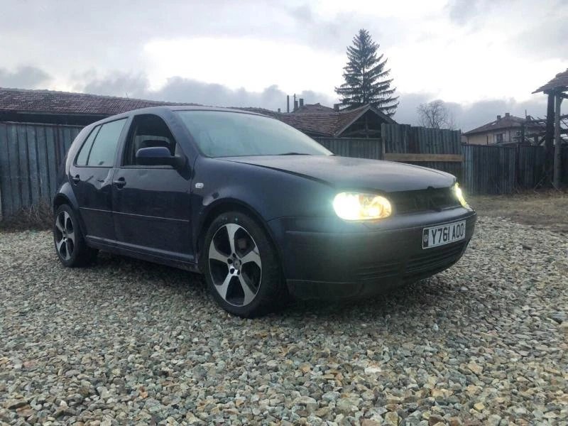 VW Golf 131hp КОЖА КСЕНОН, снимка 1 - Автомобили и джипове - 45090124