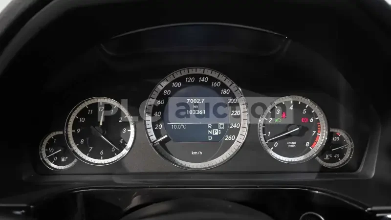 Mercedes-Benz E 350 Avantgarde/ОБДУХ/PANO/ПОДГРЕВ/ВКЛЮЧЕН ТЕХНОТЕСТ, снимка 7 - Автомобили и джипове - 54215620