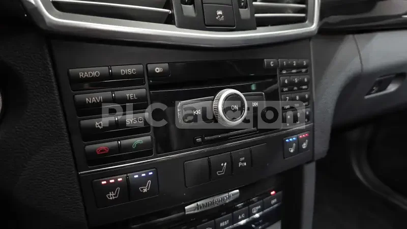 Mercedes-Benz E 350 Avantgarde/ОБДУХ/PANO/ПОДГРЕВ/ВКЛЮЧЕН ТЕХНОТЕСТ, снимка 9 - Автомобили и джипове - 54215620