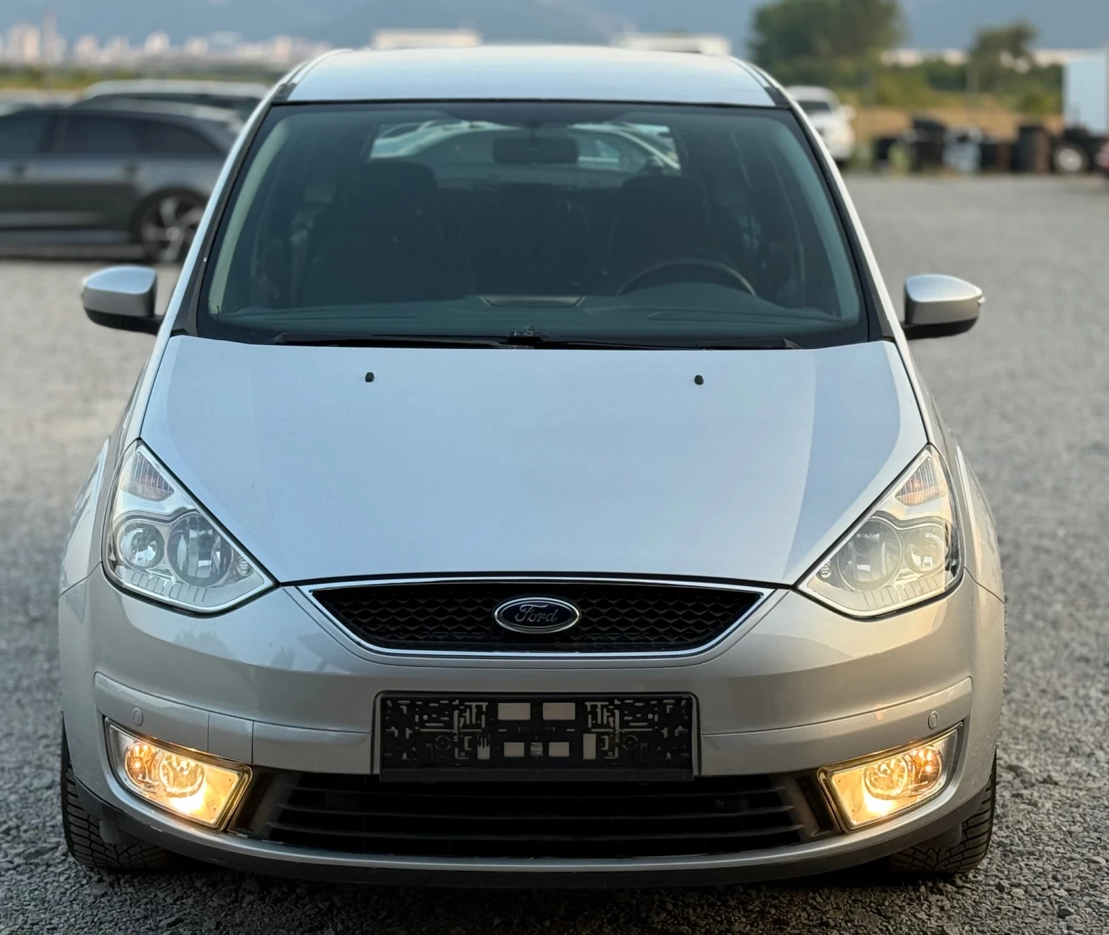 Ford Galaxy 2.0TDCi 140к.с * 7места* * Навигация*  - изображение 2