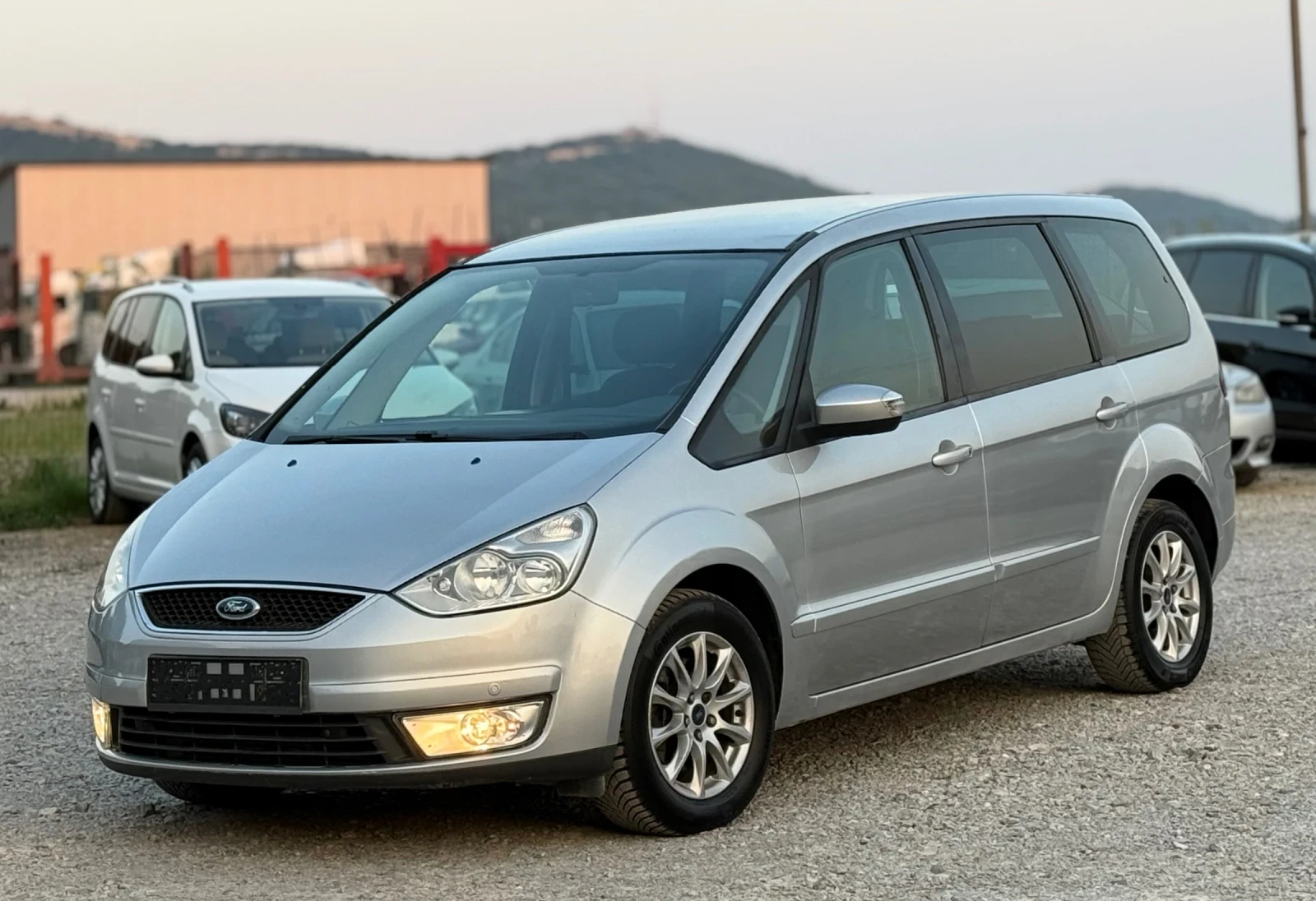Ford Galaxy 2.0TDCi 140к.с * 7места* * Навигация*  - изображение 3