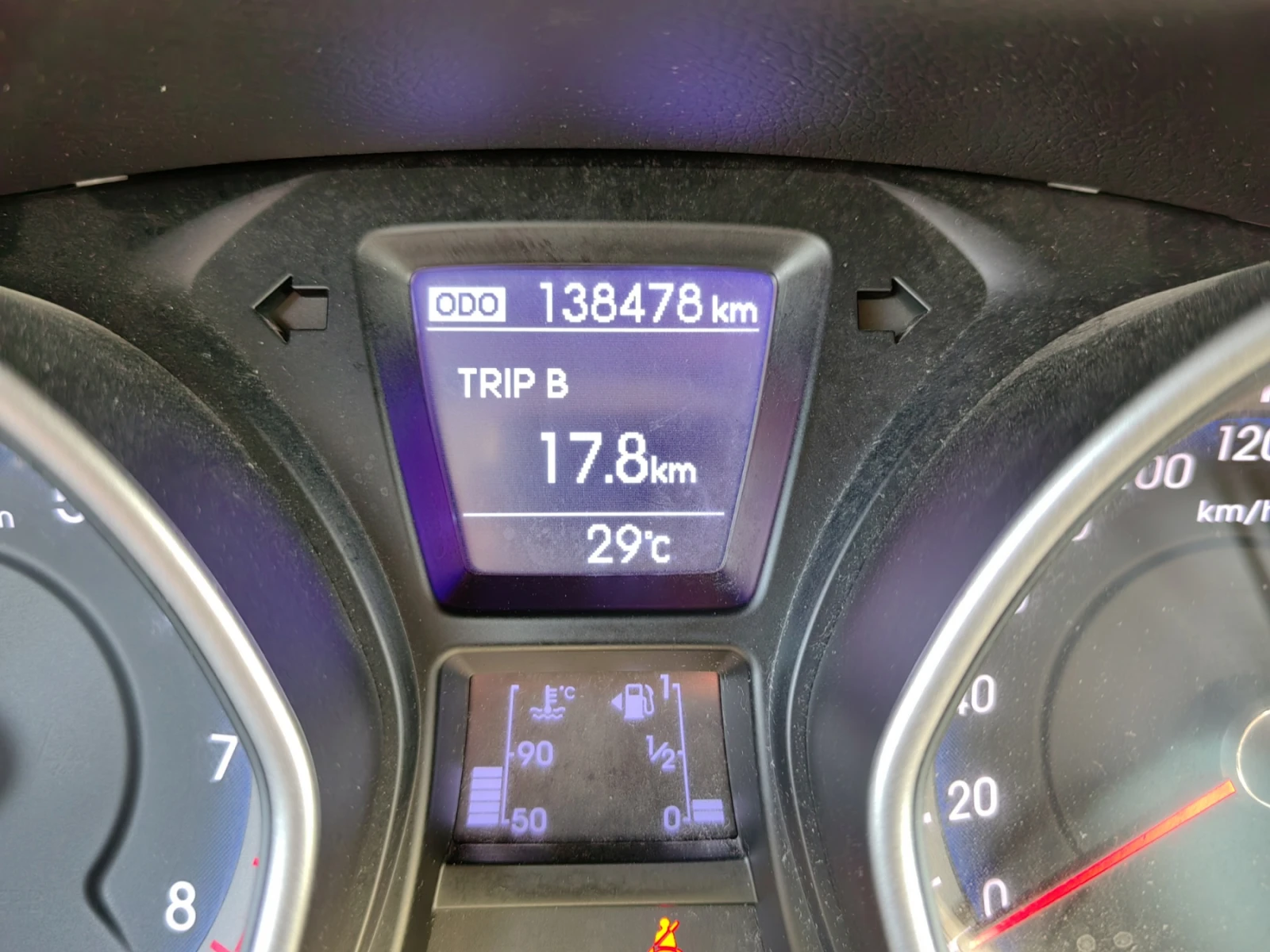 Hyundai I30 1.4i Gaz - изображение 6